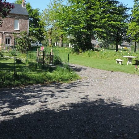Belval Cottages Benouville  エクステリア 写真