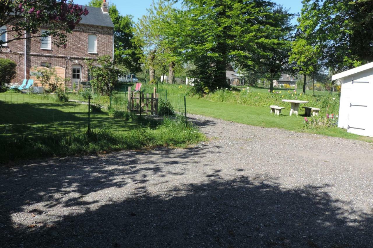 Belval Cottages Benouville  エクステリア 写真