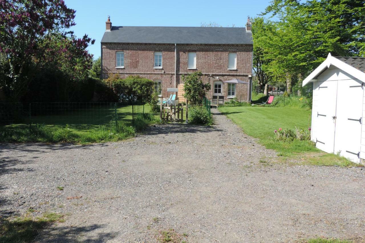 Belval Cottages Benouville  エクステリア 写真